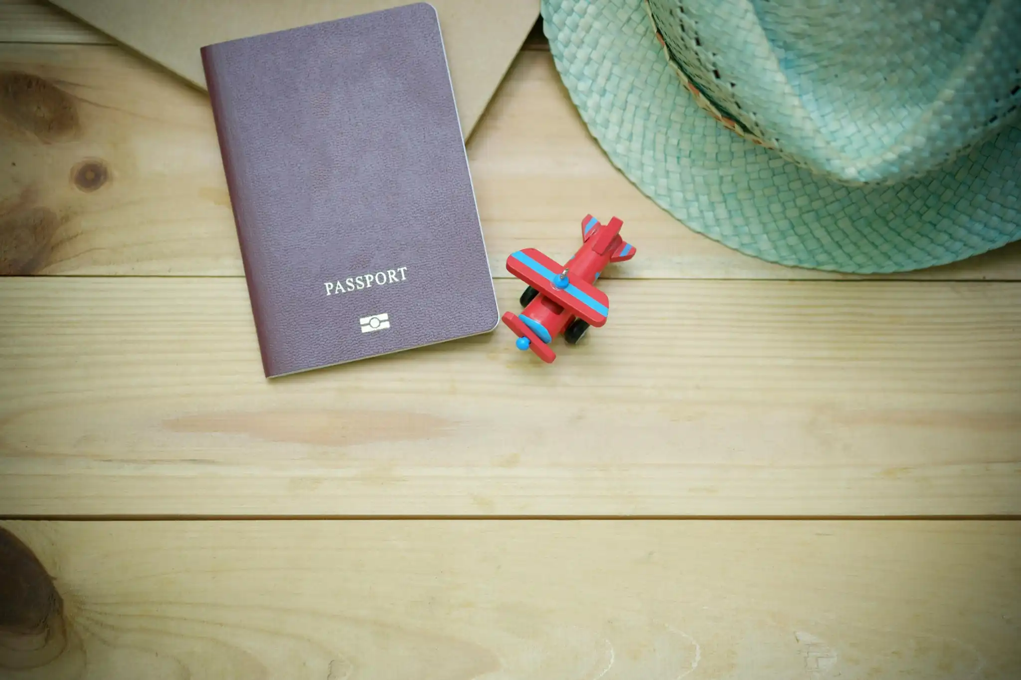 passeport-chapeau-jouet