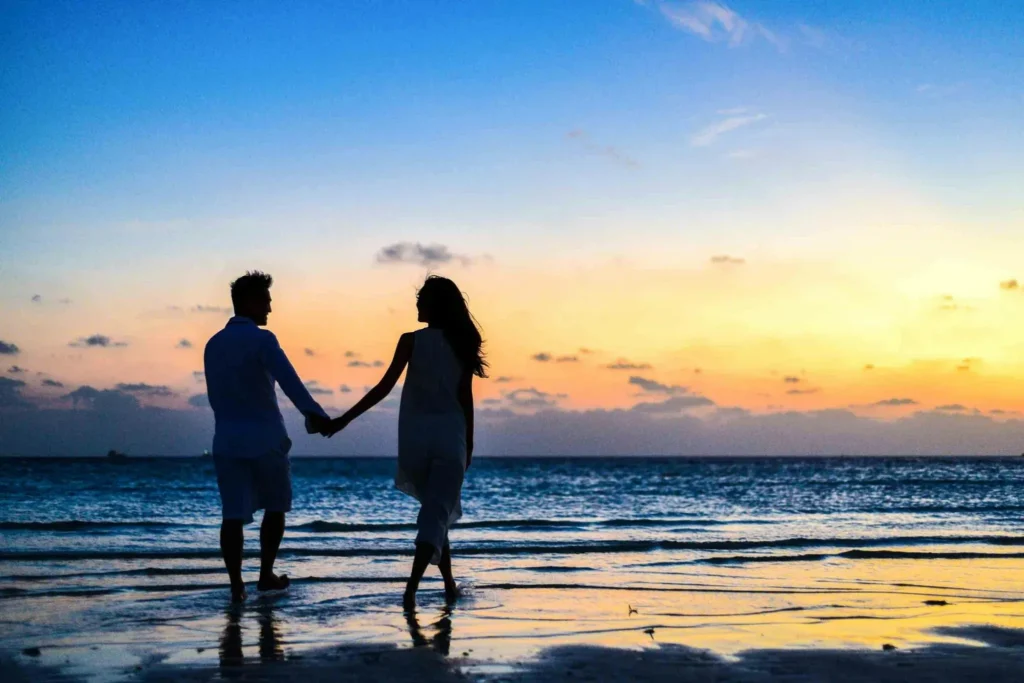 coucher-de-soleil-plage-expatriation